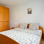 Apartma Anica *